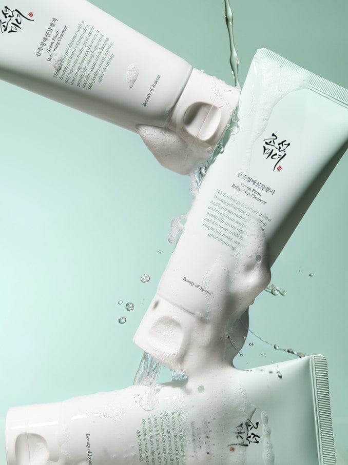 Green Plum Refreshing Cleanser